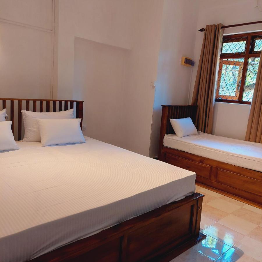 Golden Villa Kandy - "Free Pickup From Kandy " 外观 照片