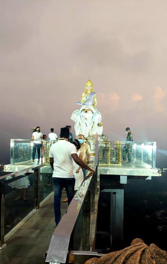 Golden Villa Kandy - "Free Pickup From Kandy " 外观 照片